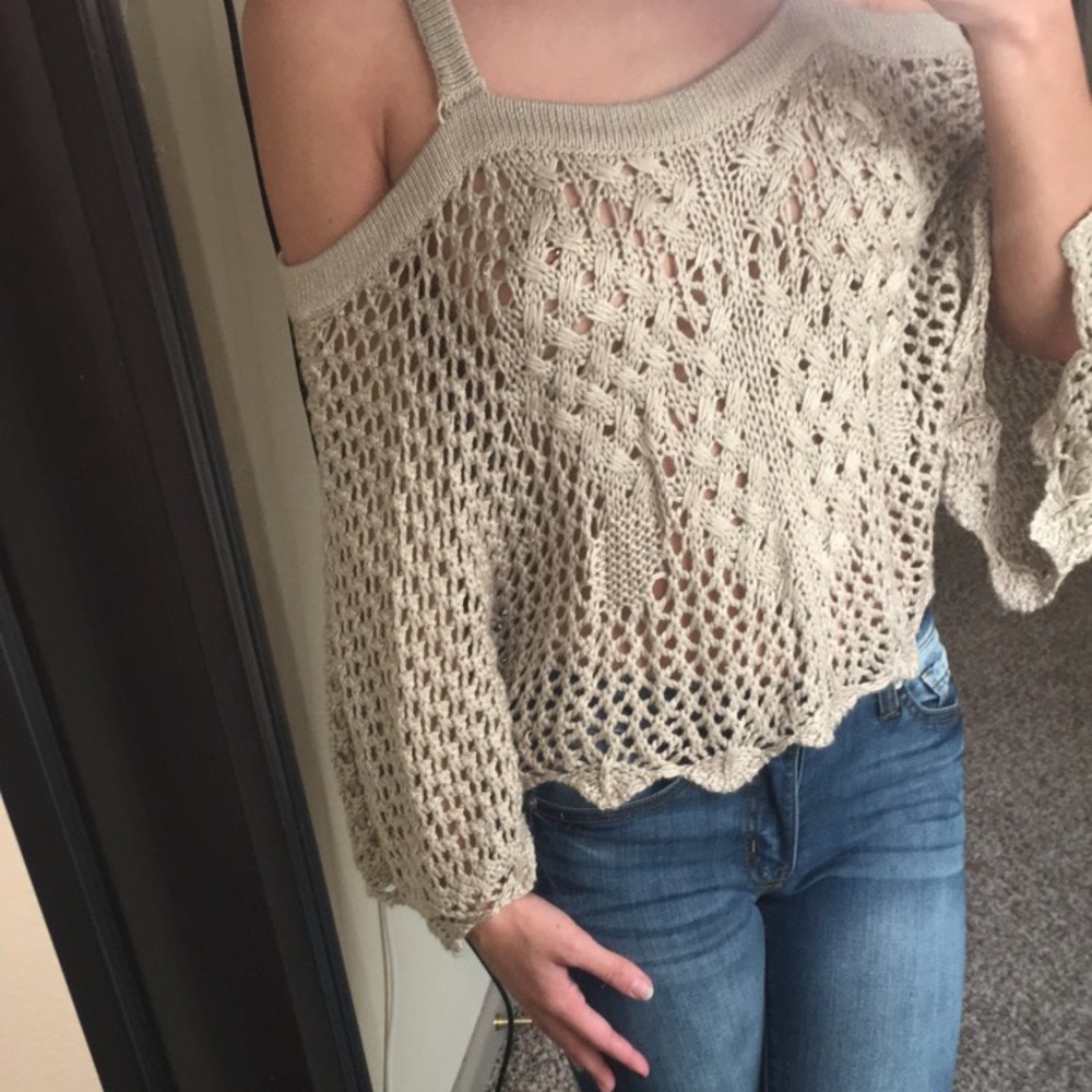 Knitted, off the shoulder top